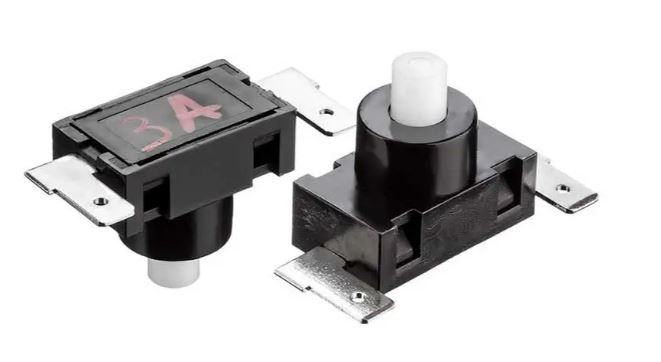 Натискна кнопка чорна 7.5х5мм 2А 250В без фіксації ON-(OFF) PBS-03A SPST 2pin Daier 1014187